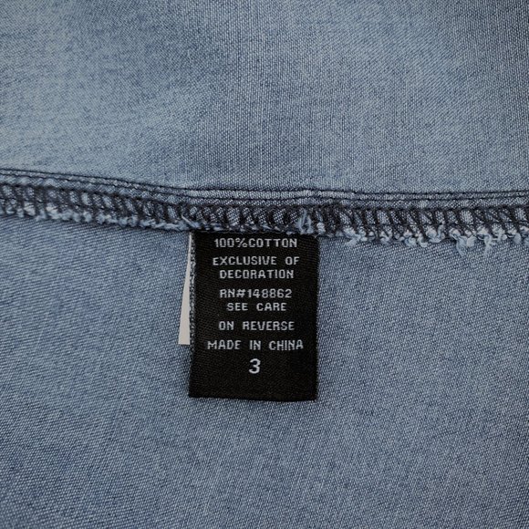 TORRID Medium Wash Button Front Long Sleeve Denim Shirt - Picture 4 of 5